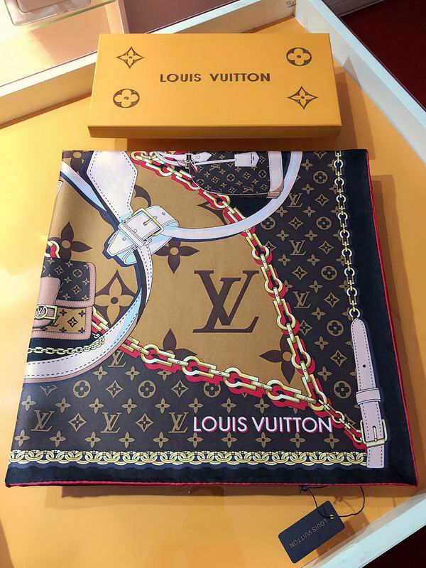 LV silk scarf 90X90cm E07